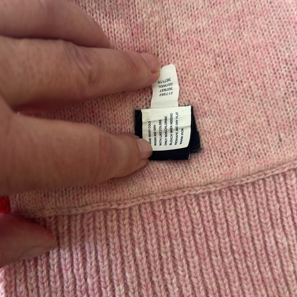 Gap kids pink, blue and red festive lambs wool
Scarf. - Picture 4 of 5